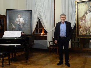 „Obrazy stare i nowe” – wernisaż wystawy Daniela Pieluchy w pałacu Męcińskich w Działoszynie